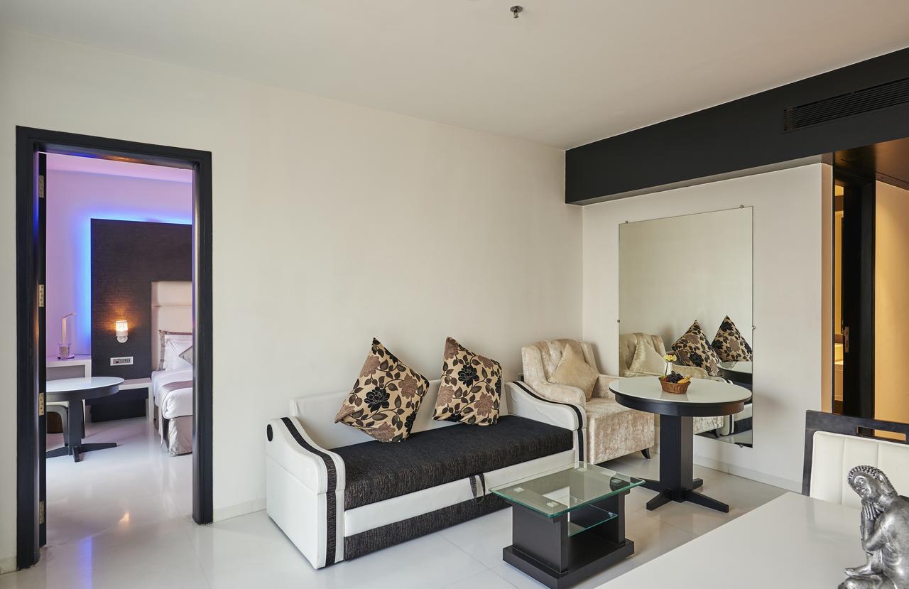 Eskay Resorts Mumbai Exterior photo
