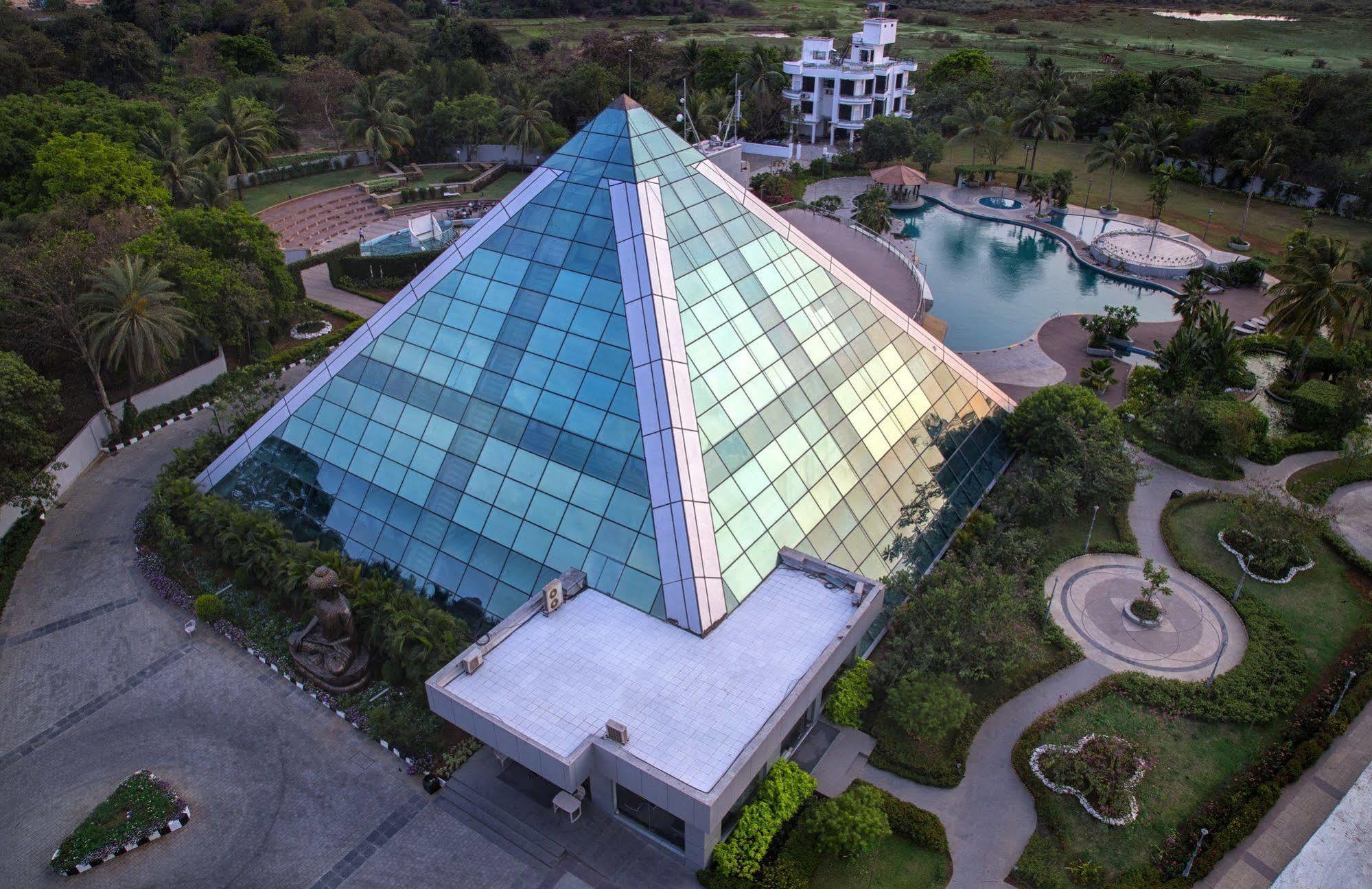 Eskay Resorts Mumbai Exterior photo