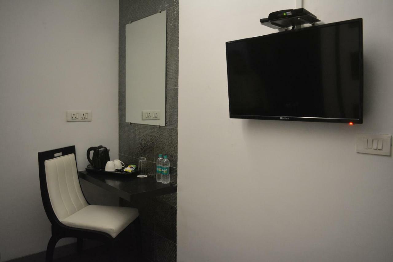 Eskay Resorts Mumbai Exterior photo