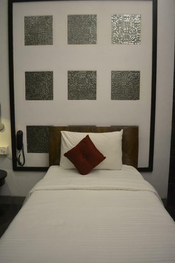 Eskay Resorts Mumbai Exterior photo